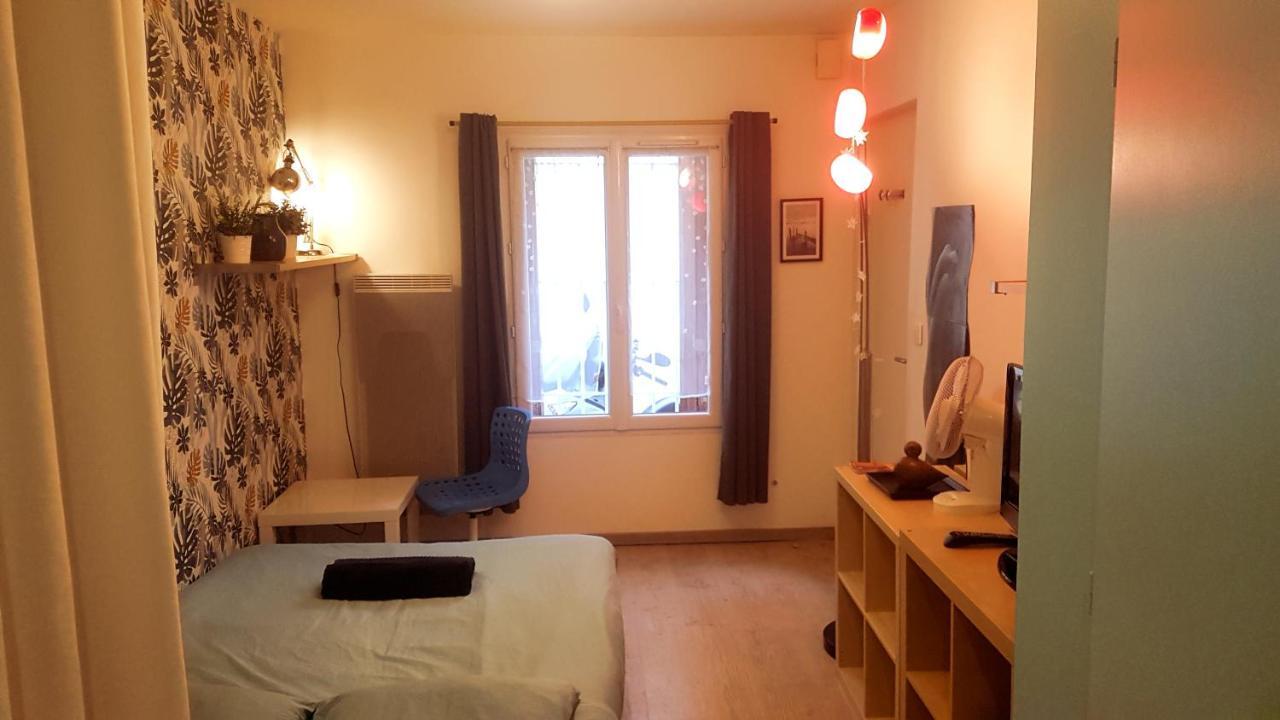 Studio Coeur De Ville Et Au Calme Apartment Montpellier Bagian luar foto